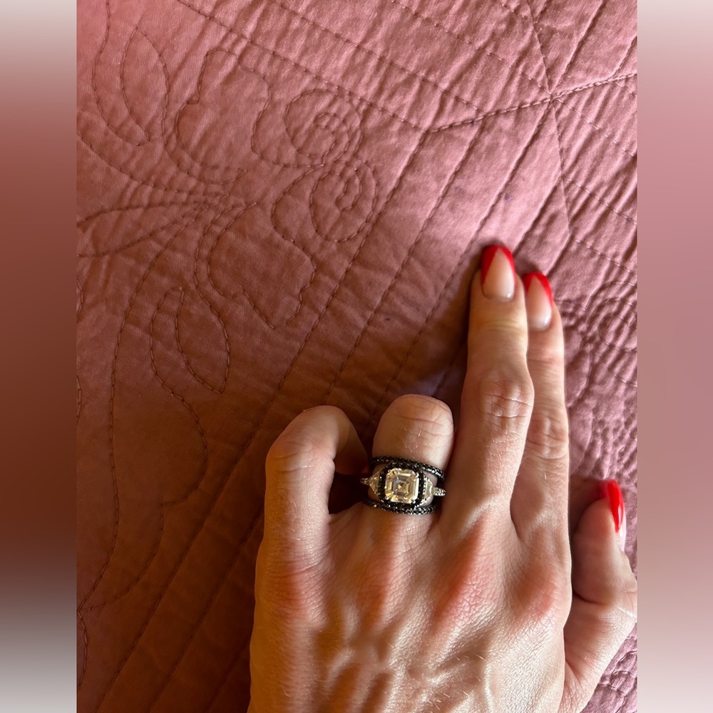Black Stacked Beaded Women's Ring - Picture 12 of 12